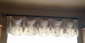 Rod Mounted Imperial Valance With Cuff